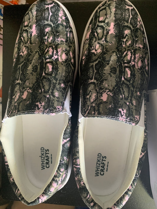 Shoes Slip on no laces