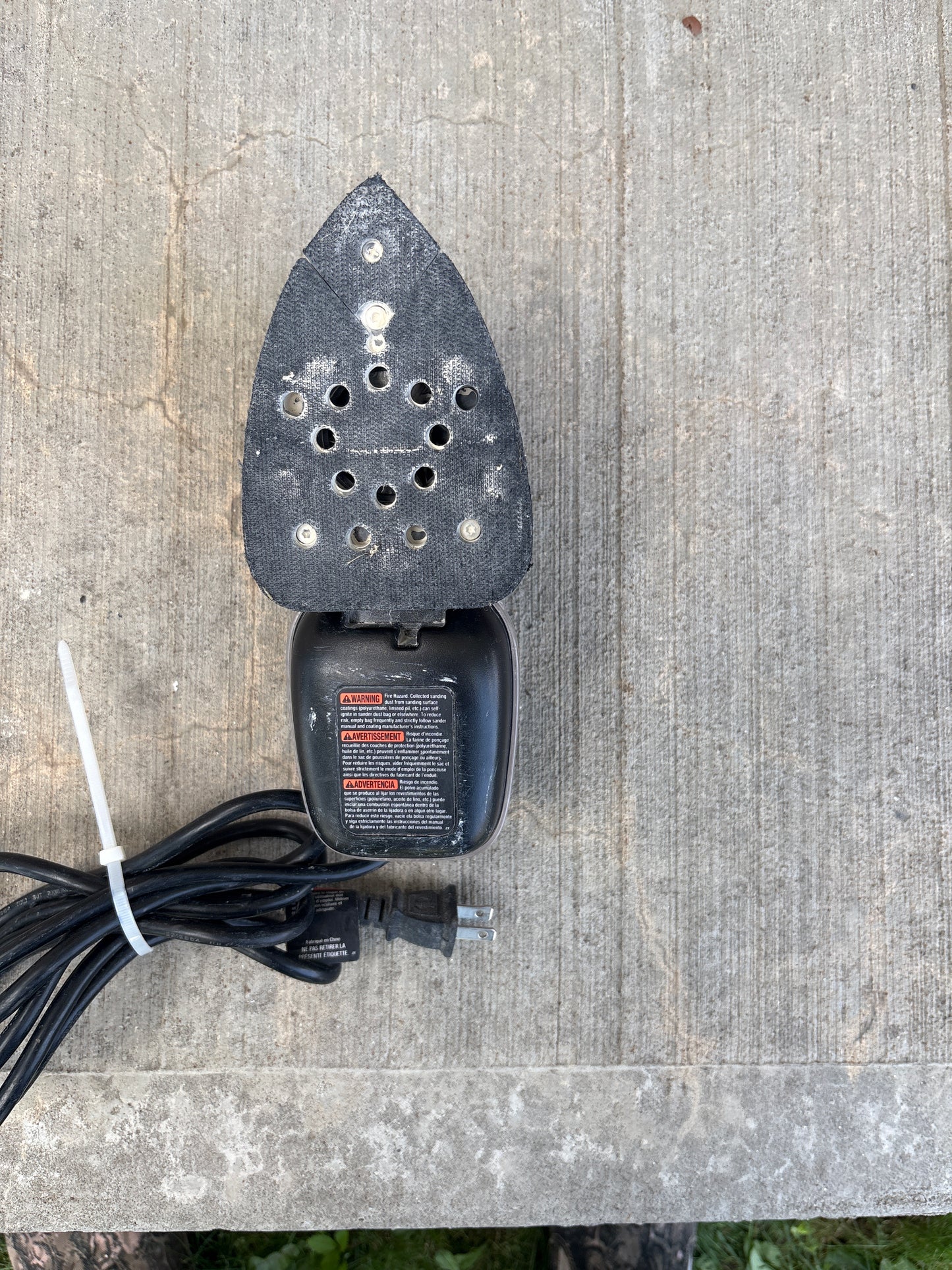 Black & Decker Mouse Palm Sander – Rental