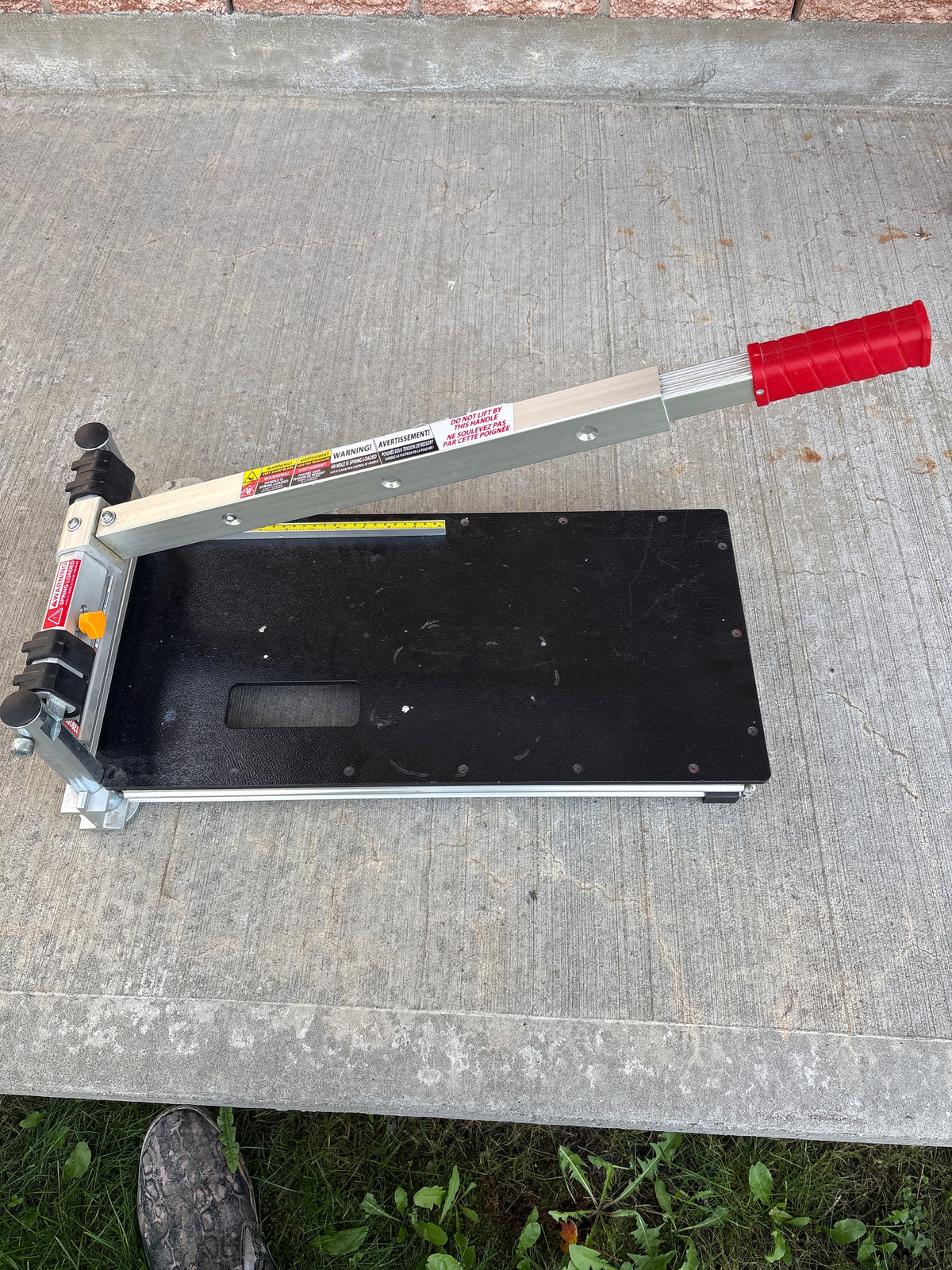 Click Flooring 9" Floor Cutter